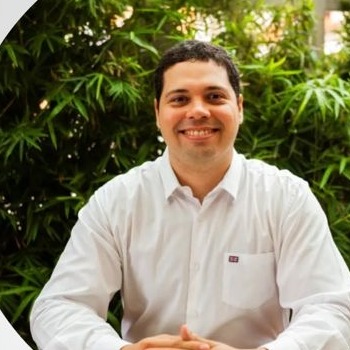 Dr. Leandro Rocha